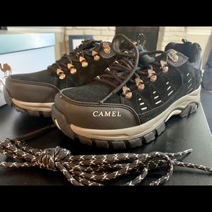 Men'a black hiking shoes